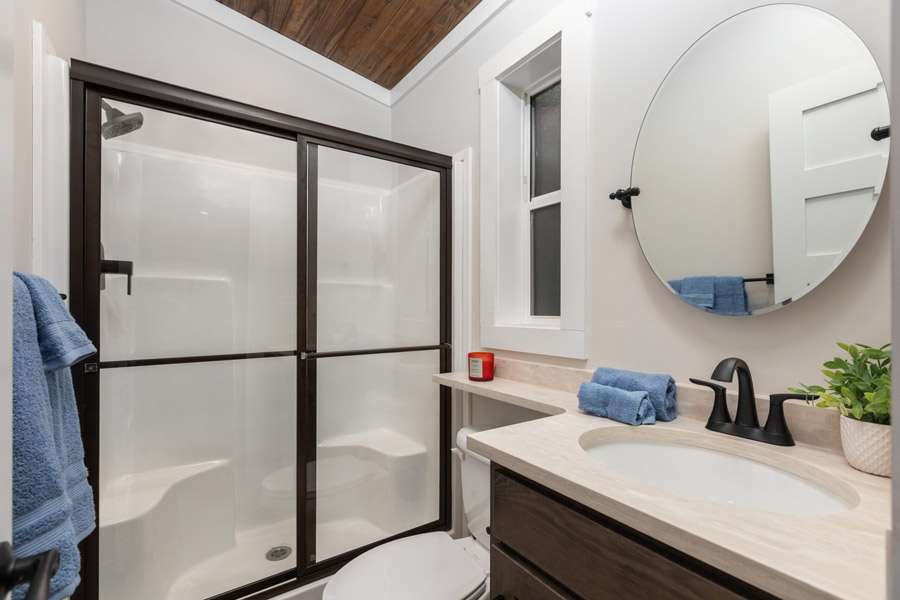 49121_Kinlock_Bathroom1_Nov-2026_01-scaled-1.jpg