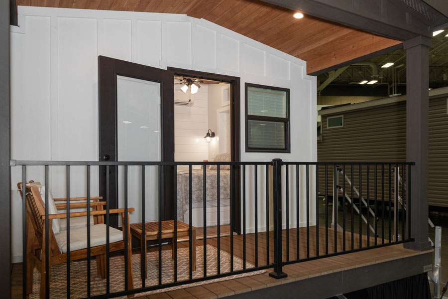 49121_Kinlock_Bedroom1-Porch_Nov-2026_01-scaled-2.jpg