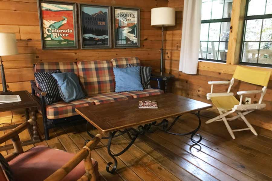 The Bear’s Den Cabin